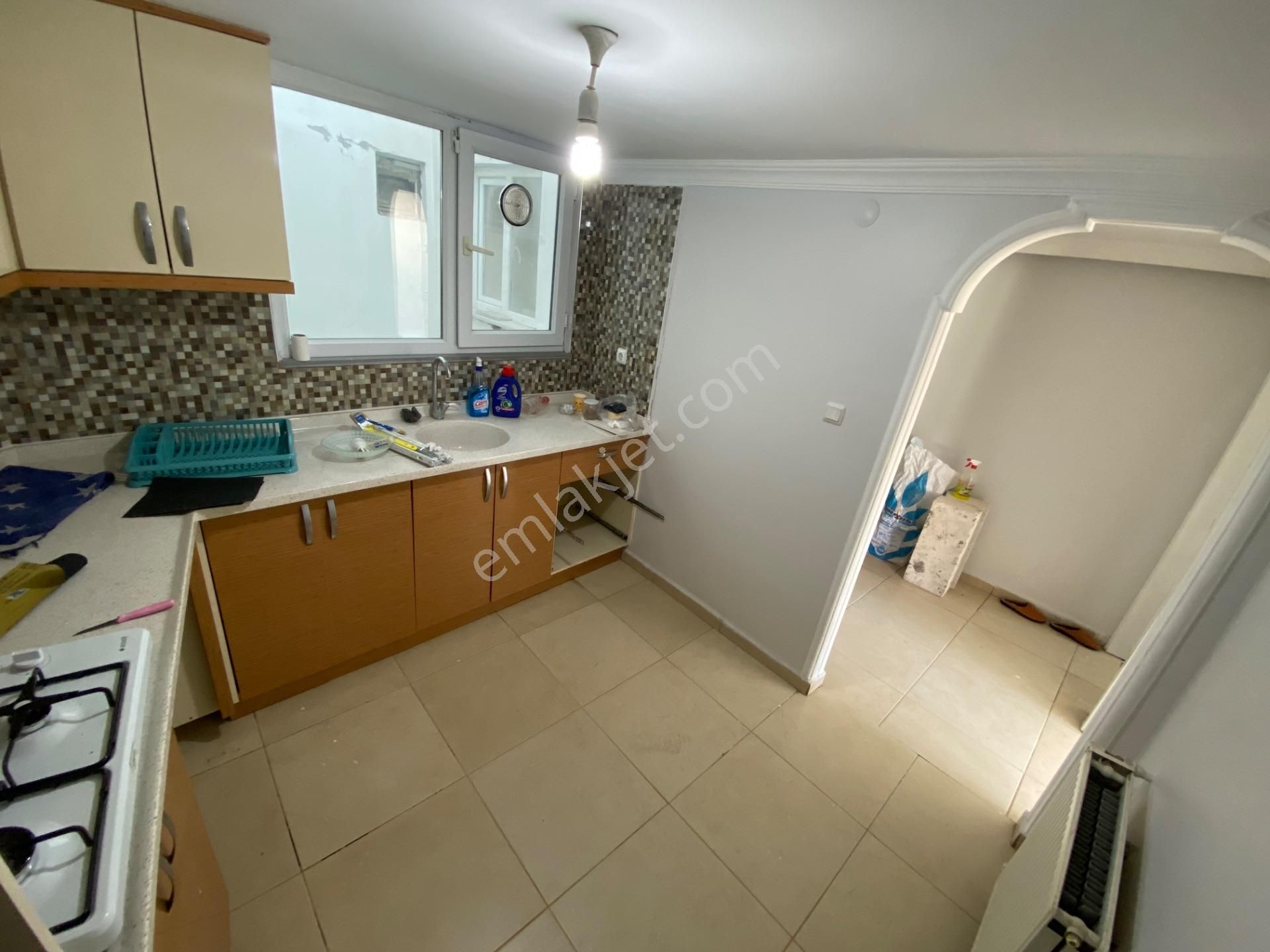 Emirsultanda Asansörlü Çift Cephe 2 Balkon 2 Banyo 2+1 Kiralık Daire - Görsel 8