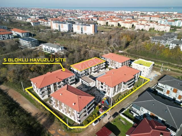 Karasuda *fırsat* Havuzlu Lüks Sitede Havuz Cephe Kombi+petekli Satılık 1+1 Daire - Görsel 3