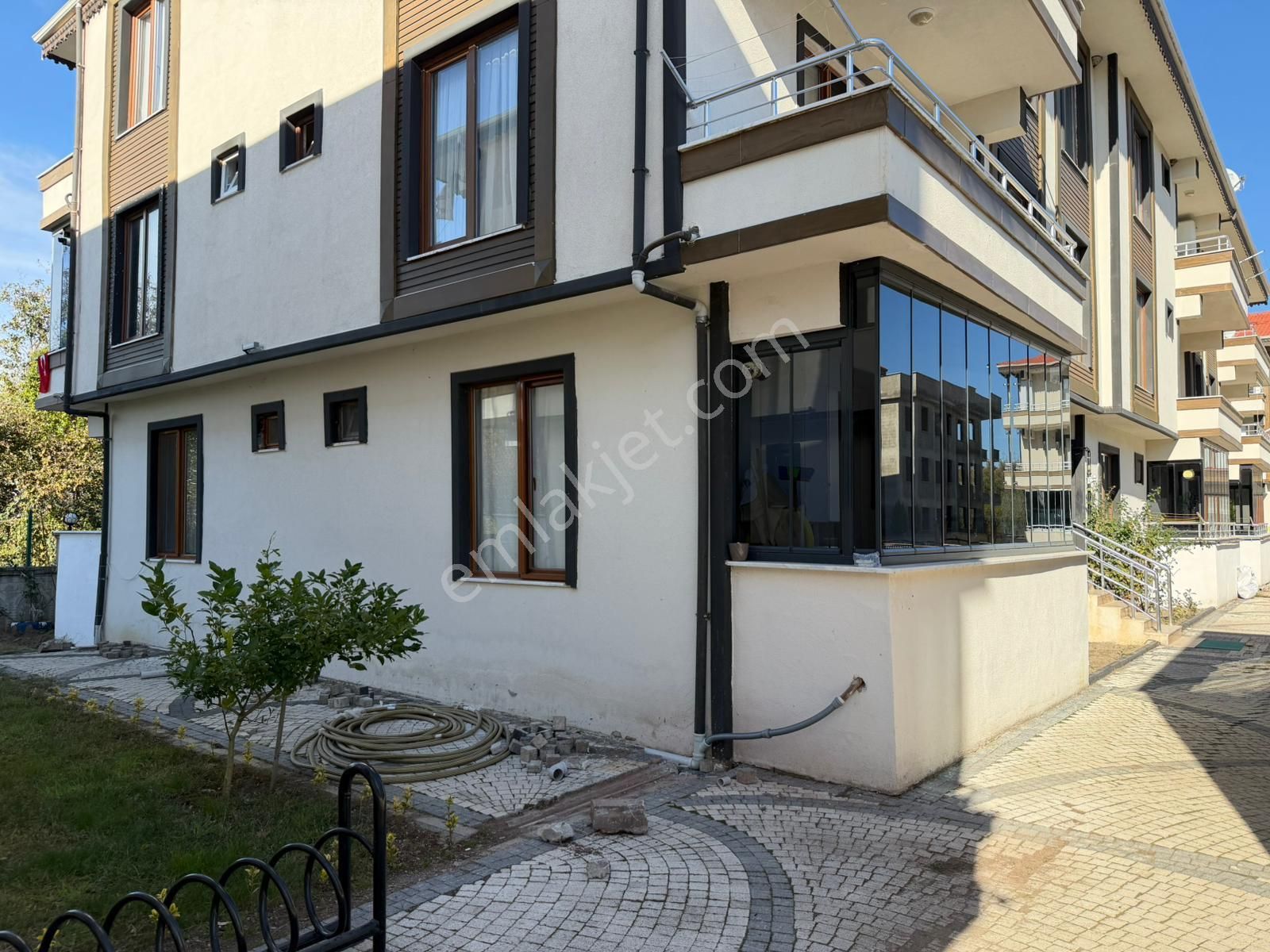 Karasuda *fırsat* Havuzlu Lüks Sitede Havuz Cephe Kombi+petekli Satılık 1+1 Daire - Görsel 9
