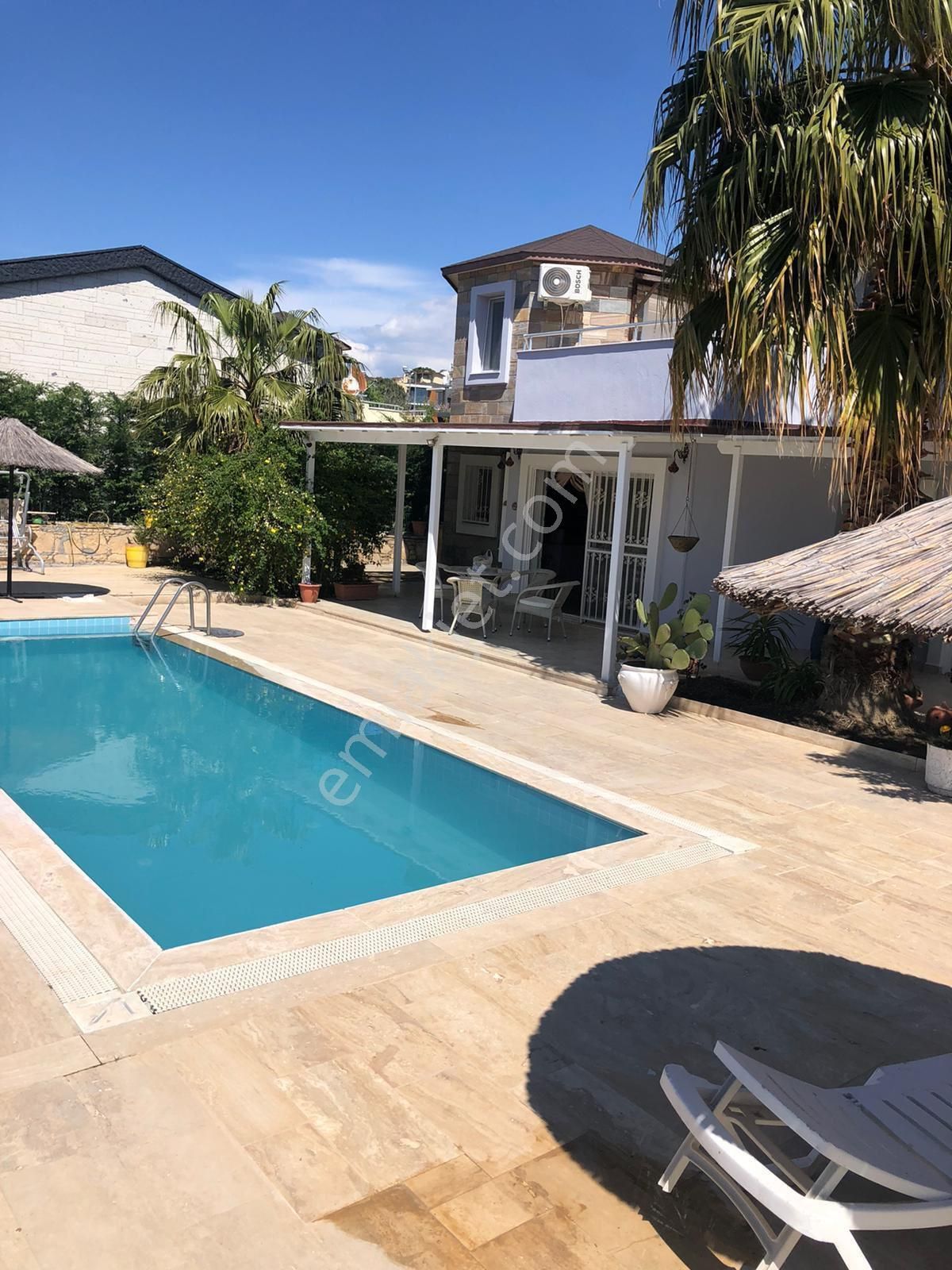 Soğucak'ta Deniz Manzaralı Müstakil Özel Havuzlu 5+1 Satılık Villa