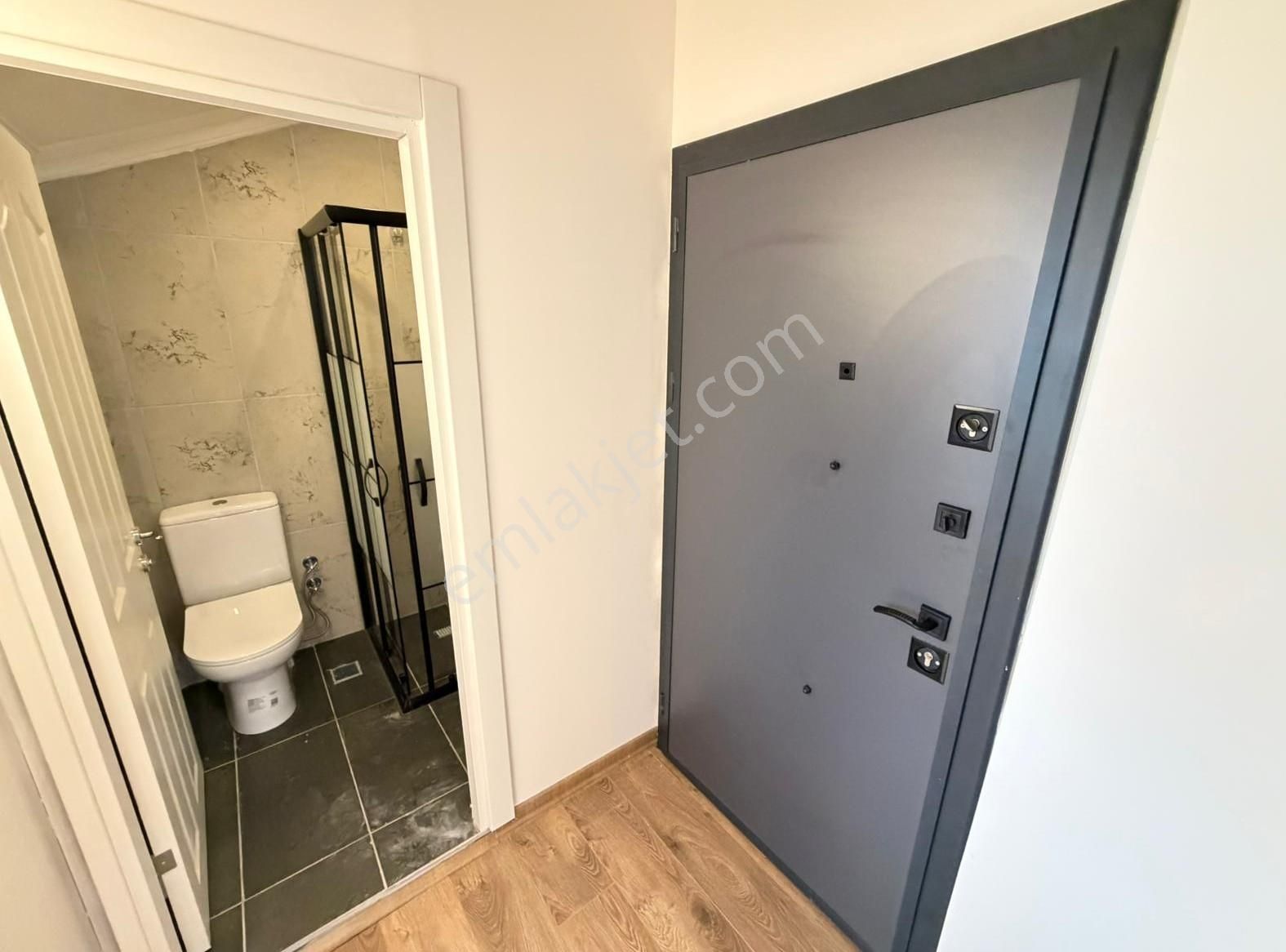 Tuncay'dan Kağıthanede Caddeye Yakın Lüx Sıfır Eşyalı 1+1 Daire - Görsel 18