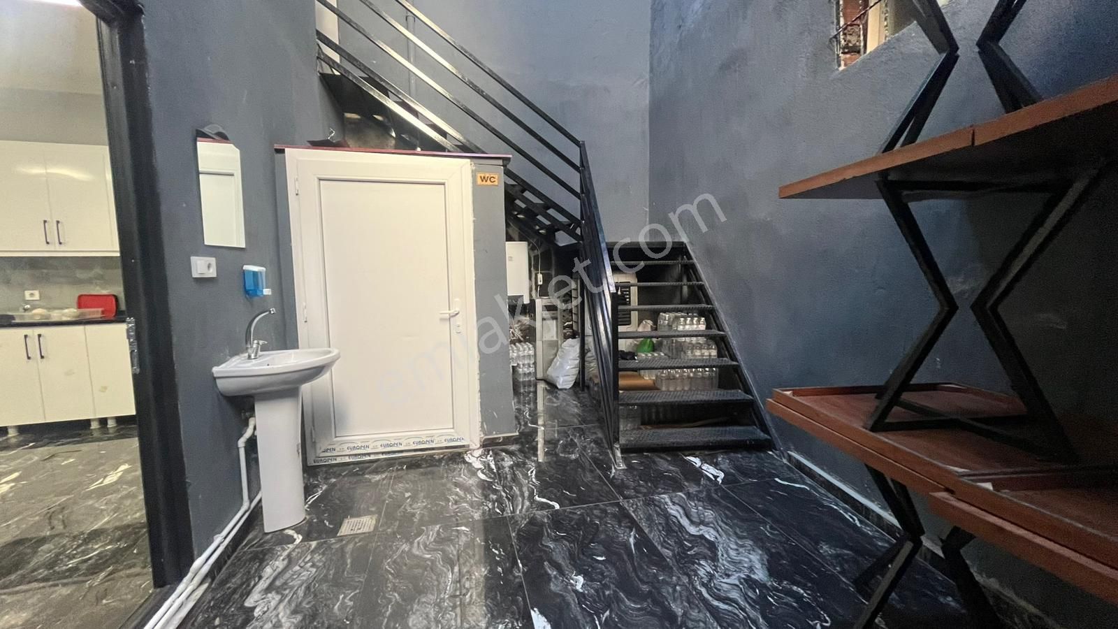 Konak’ta Ticaretin Merkezi: 2 Katlı, Dev Metrekareli, Her İş Koluna Uygun Satılık Mülk! - Görsel 16