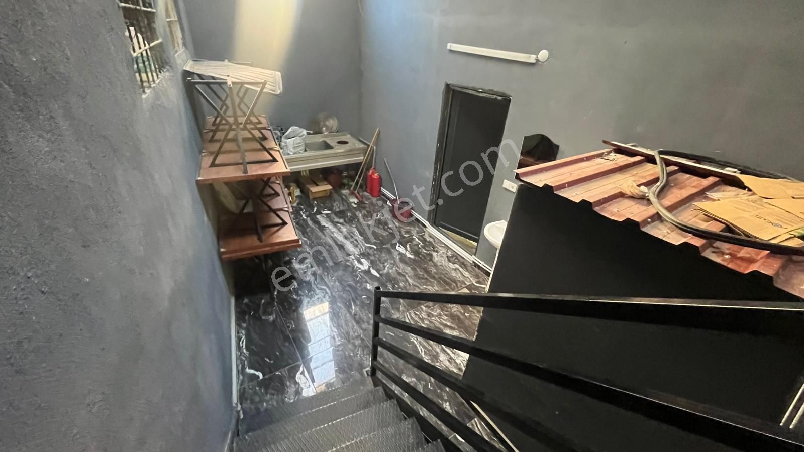 Konak’ta Ticaretin Merkezi: 2 Katlı, Dev Metrekareli, Her İş Koluna Uygun Satılık Mülk! - Görsel 18