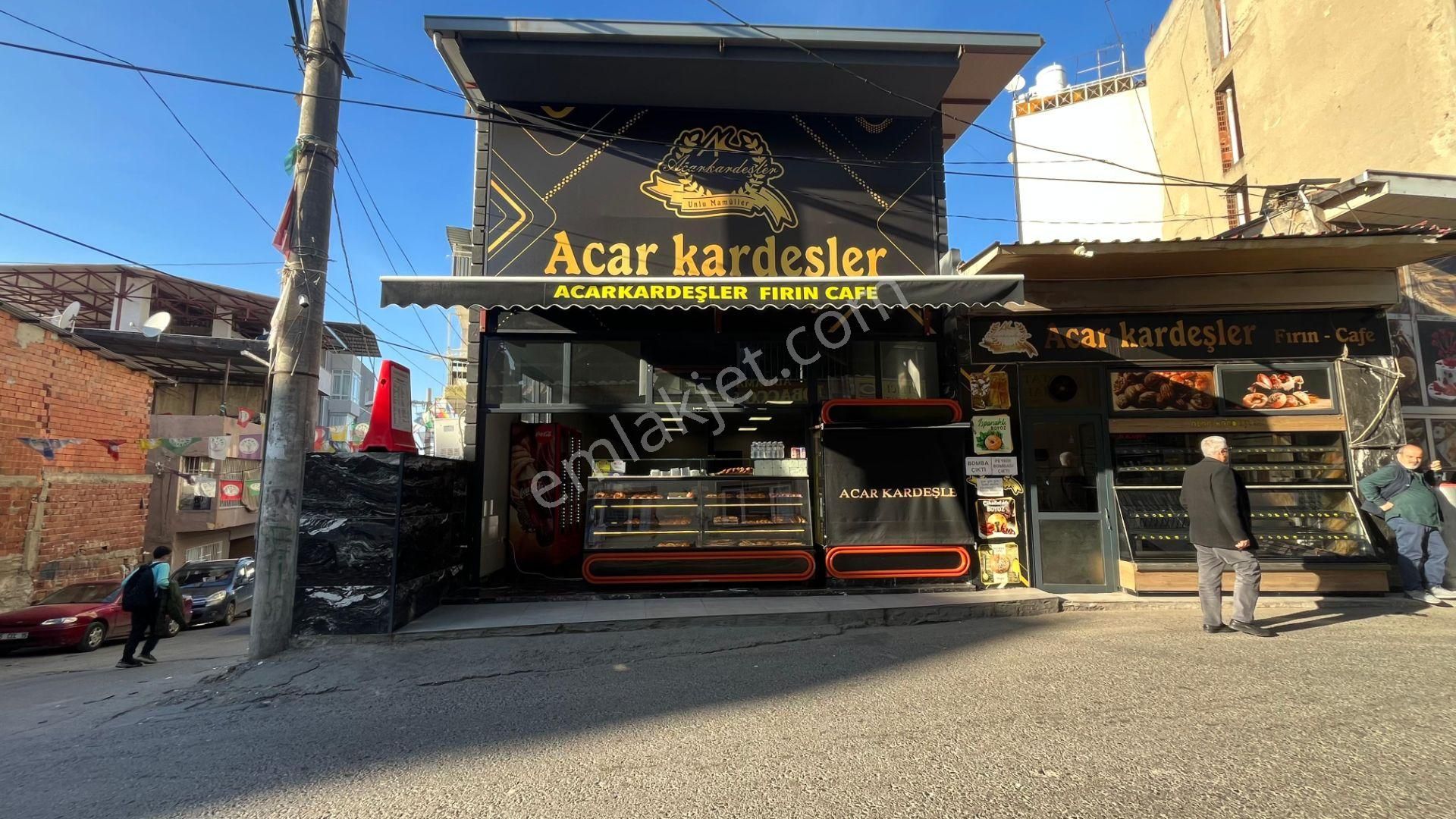 Konak’ta Ticaretin Merkezi: 2 Katlı, Dev Metrekareli, Her İş Koluna Uygun Satılık Mülk!