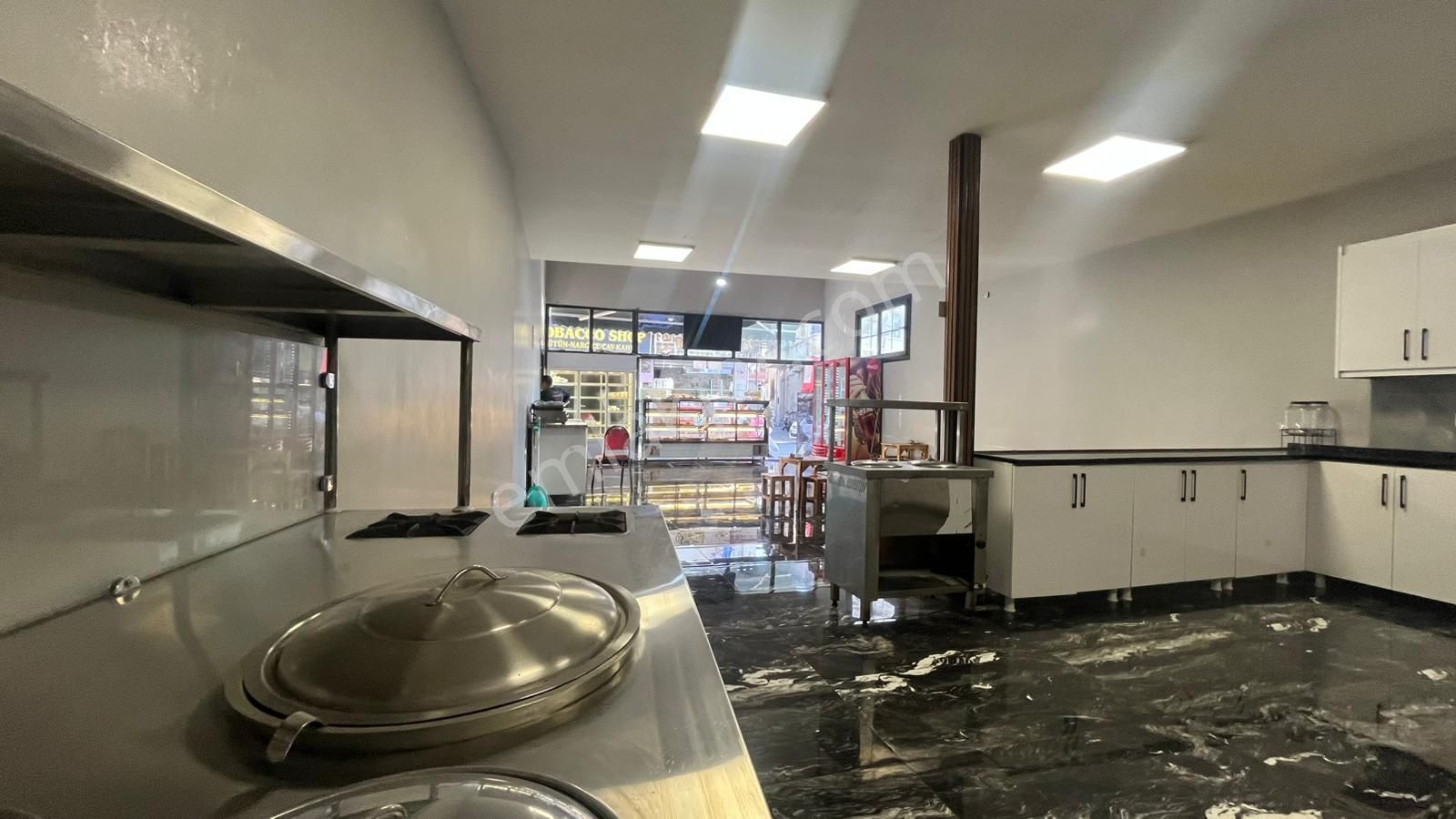 Konak’ta Ticaretin Merkezi: 2 Katlı, Dev Metrekareli, Her İş Koluna Uygun Satılık Mülk! - Görsel 12