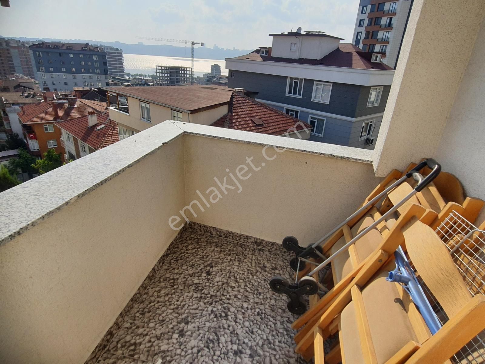Cumhuriyet Mah.1+1 65 M2 Yatıtımlık Manzaralı Arakat Daire... - Görsel 11