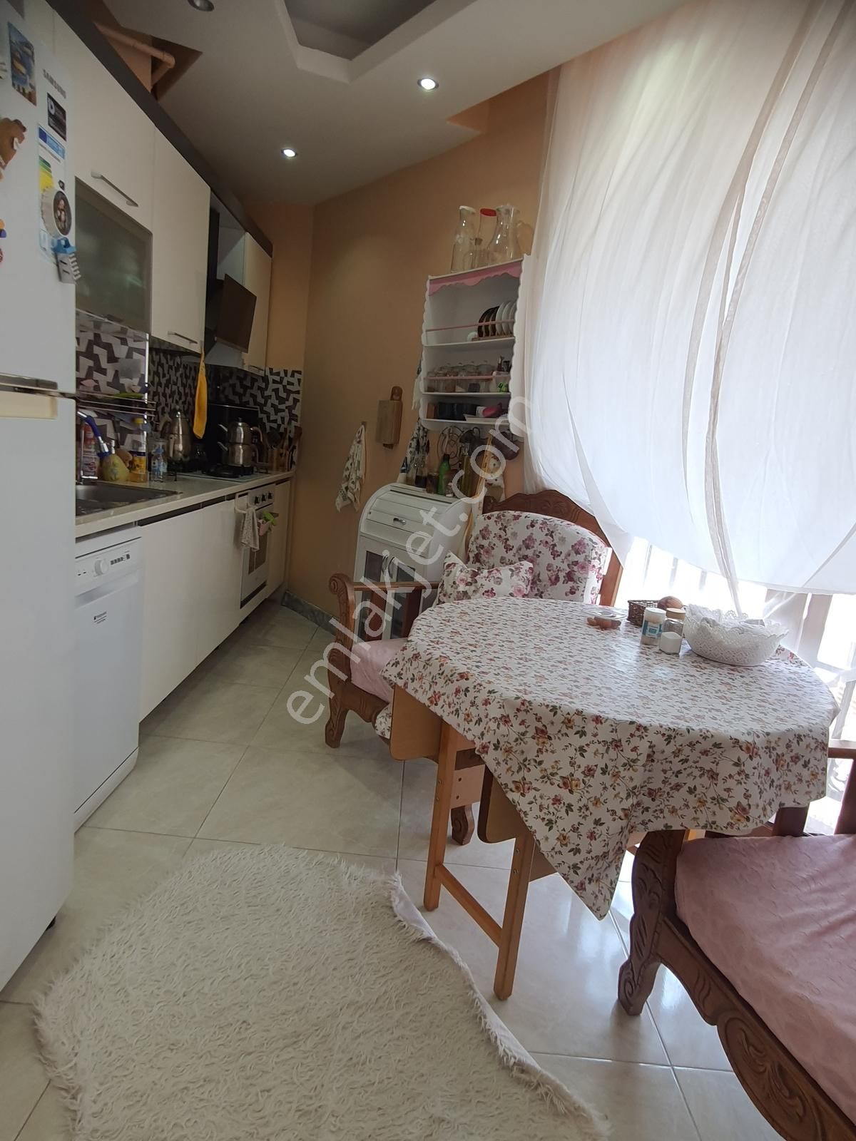 Cumhuriyet Mah.1+1 65 M2 Yatıtımlık Manzaralı Arakat Daire... - Görsel 24
