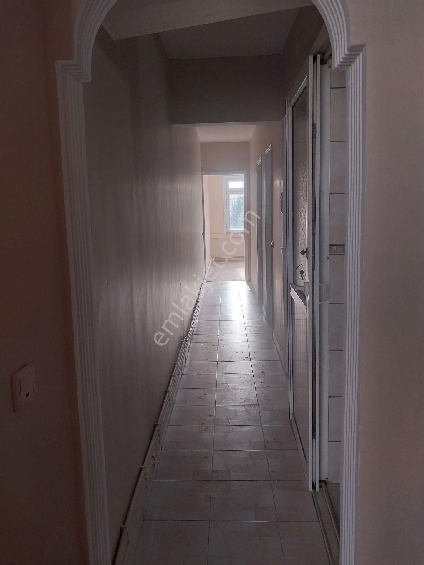 Fatih Yusufpaşada Millet Caddesinde Kiralık Masrafsız Ferah 3+1 Daire - Görsel 22