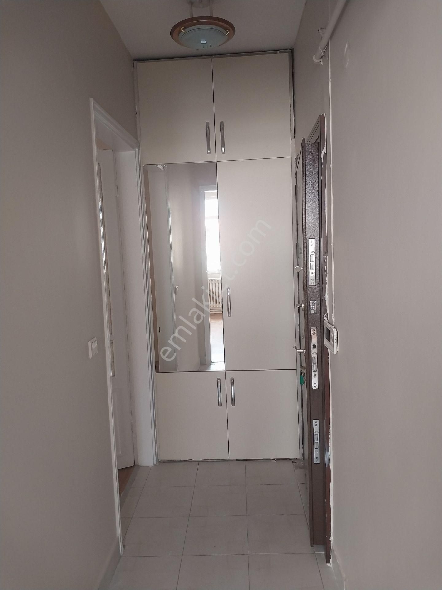 Fatih Yusufpaşada Millet Caddesinde Kiralık Masrafsız Ferah 3+1 Daire - Görsel 26