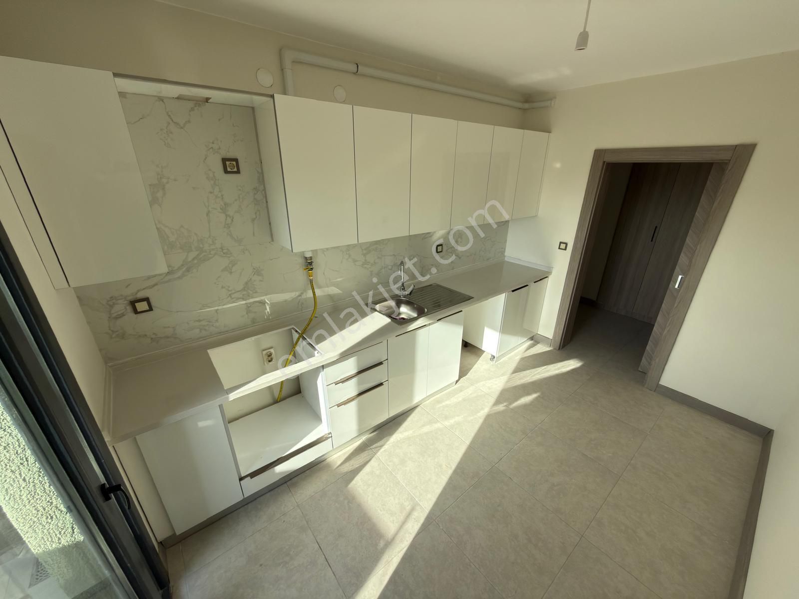 Adana Şambayadı Söğütlü Toki Kiralık 3+1 Daire Güney Cephe Park Yanı - Görsel 23