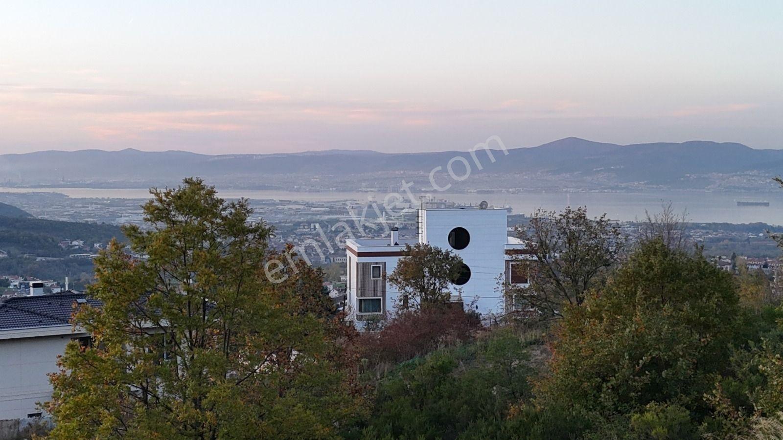 Başiskele'de Deniz Ve Doğa Manzaralı Harika Villalık Arsa - Görsel 4