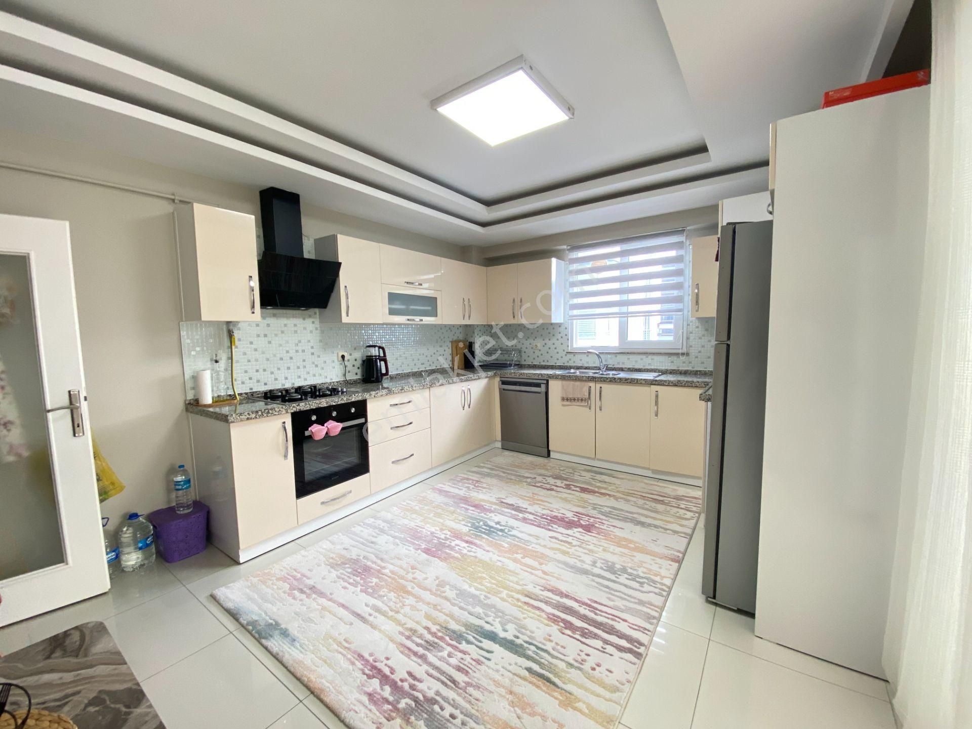 Havuzlu Güvenlikli Mavikentte 4+1 Satılık Daire - Görsel 12