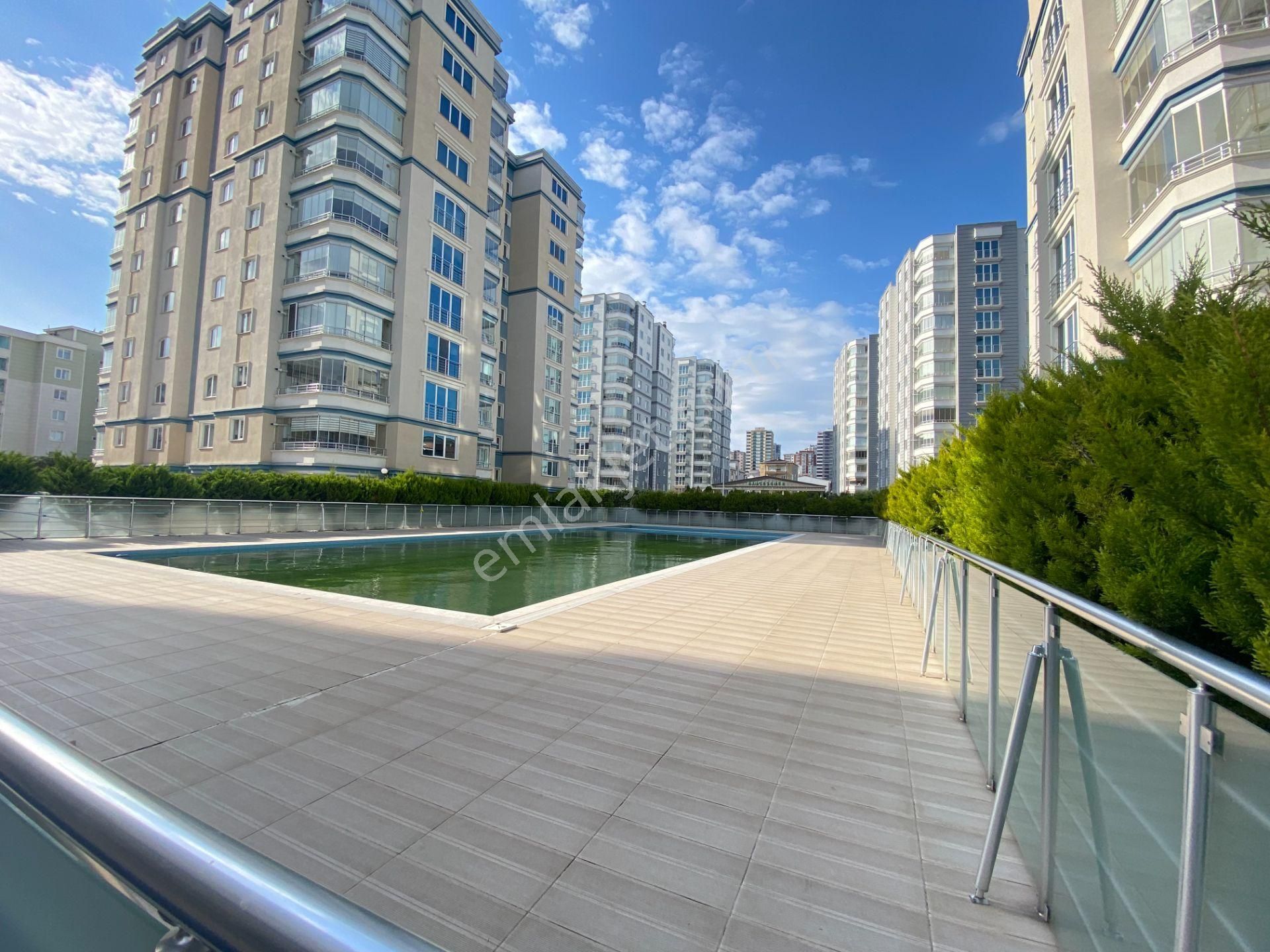 Havuzlu Güvenlikli Mavikentte 4+1 Satılık Daire - Görsel 4