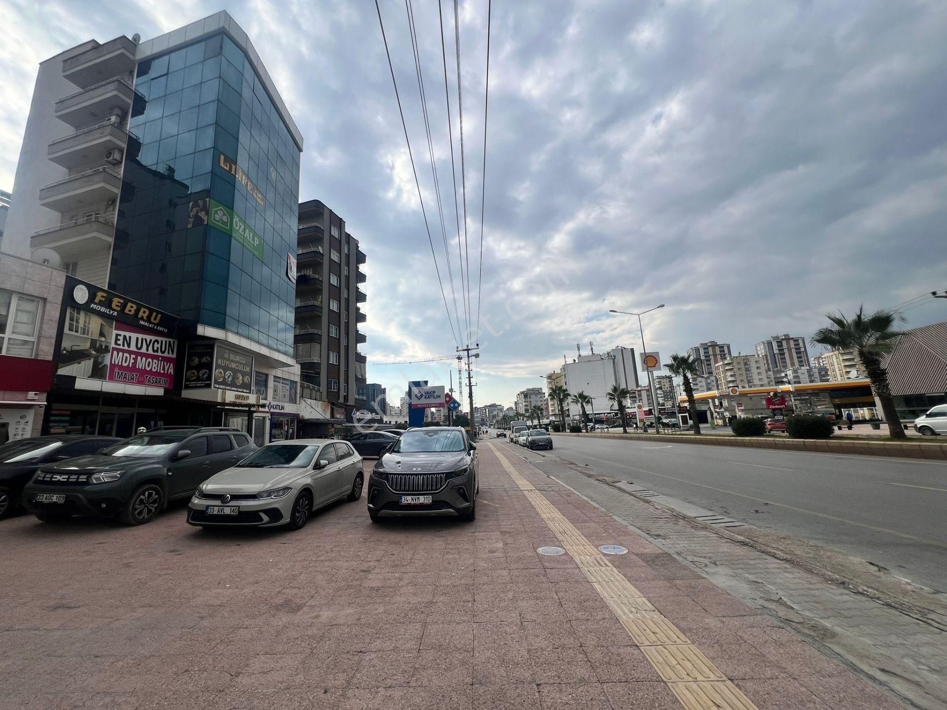 Karınca'dan Gmk'ya Sıfır Merkezi Konumda 1+1 Aylık Ödemeli Ofis