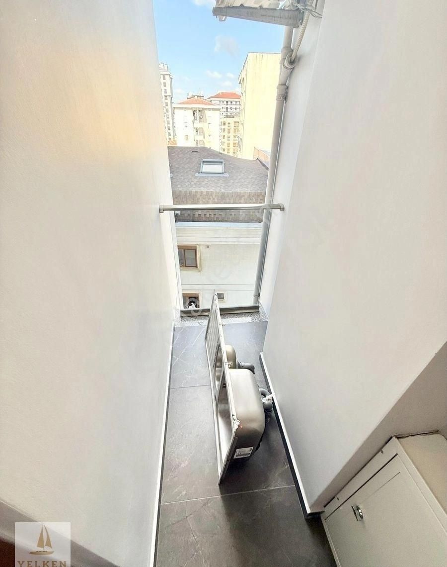 Caddebostan Ömerpaşa'da 165m2 Ebeveynli Balkonlu Büyük Fırsat - Görsel 22