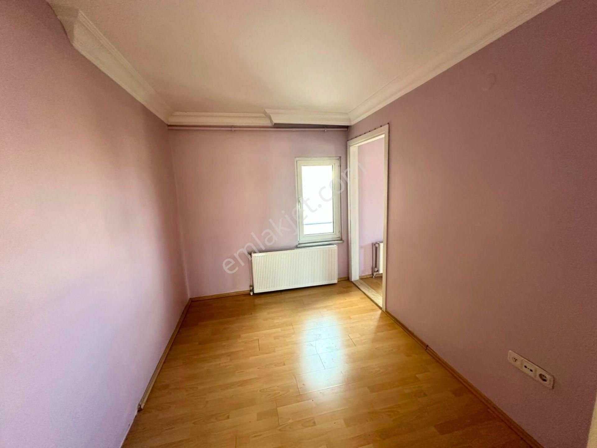 Tarabya Sanatçılar Sitesi’nde, Geniş Teraslı, Manzaralı Çatı Dubleksi - Görsel 13