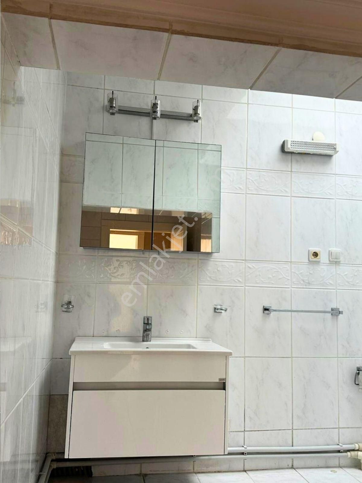 Tarabya Sanatçılar Sitesi’nde, Geniş Teraslı, Manzaralı Çatı Dubleksi - Görsel 20