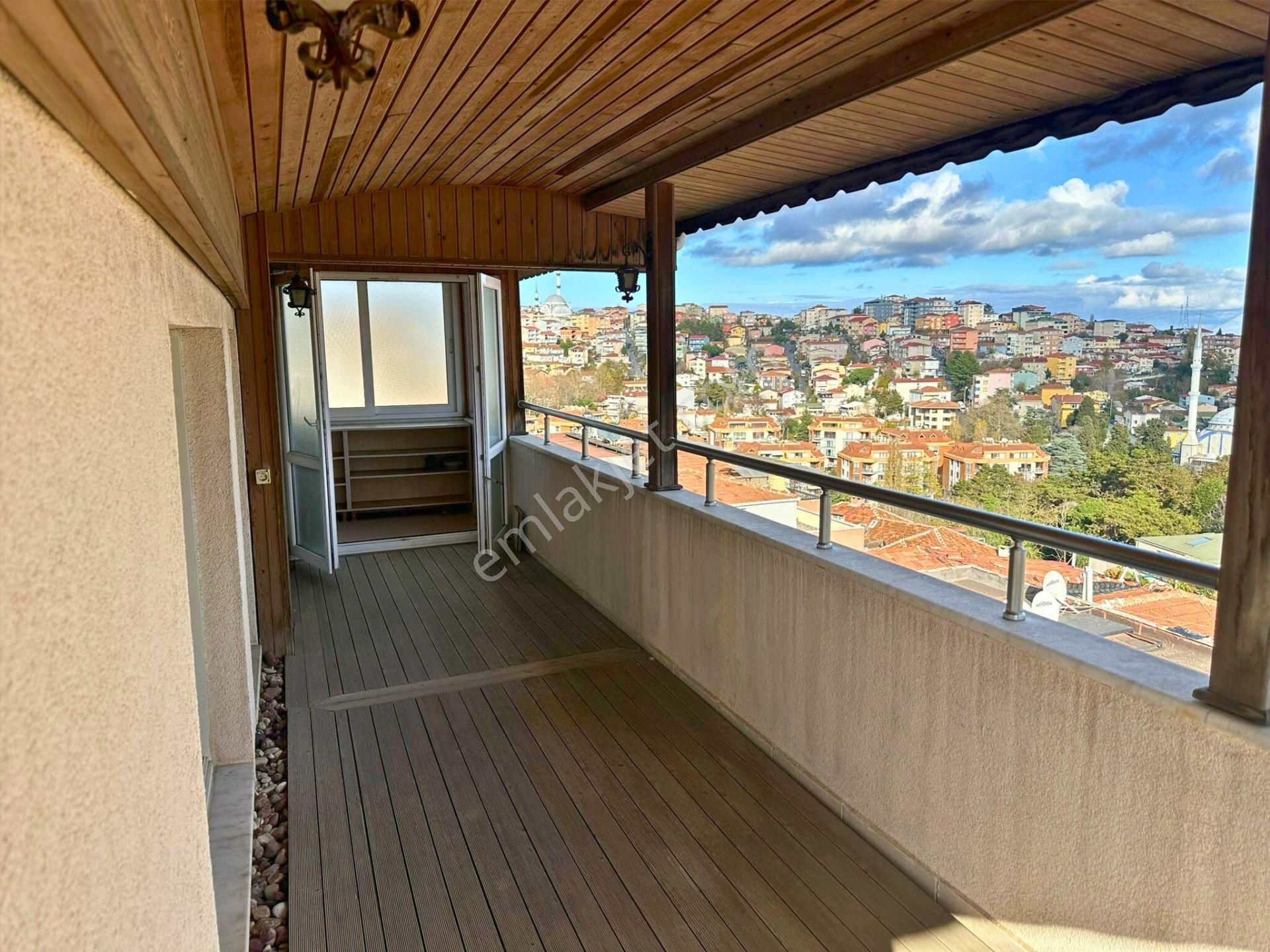 Tarabya Sanatçılar Sitesi’nde, Geniş Teraslı, Manzaralı Çatı Dubleksi - Görsel 27