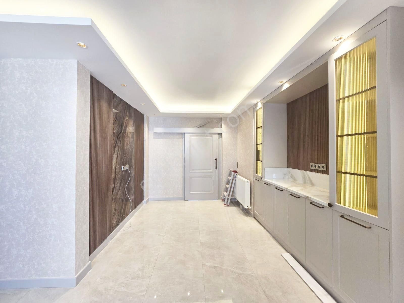 T.özal Bulv.güzelyalı'da Her Kat Tek Daireli 4 Cepheye Hakim Ultra Lüx 4+1 Satılık Daire !! - Görsel 4