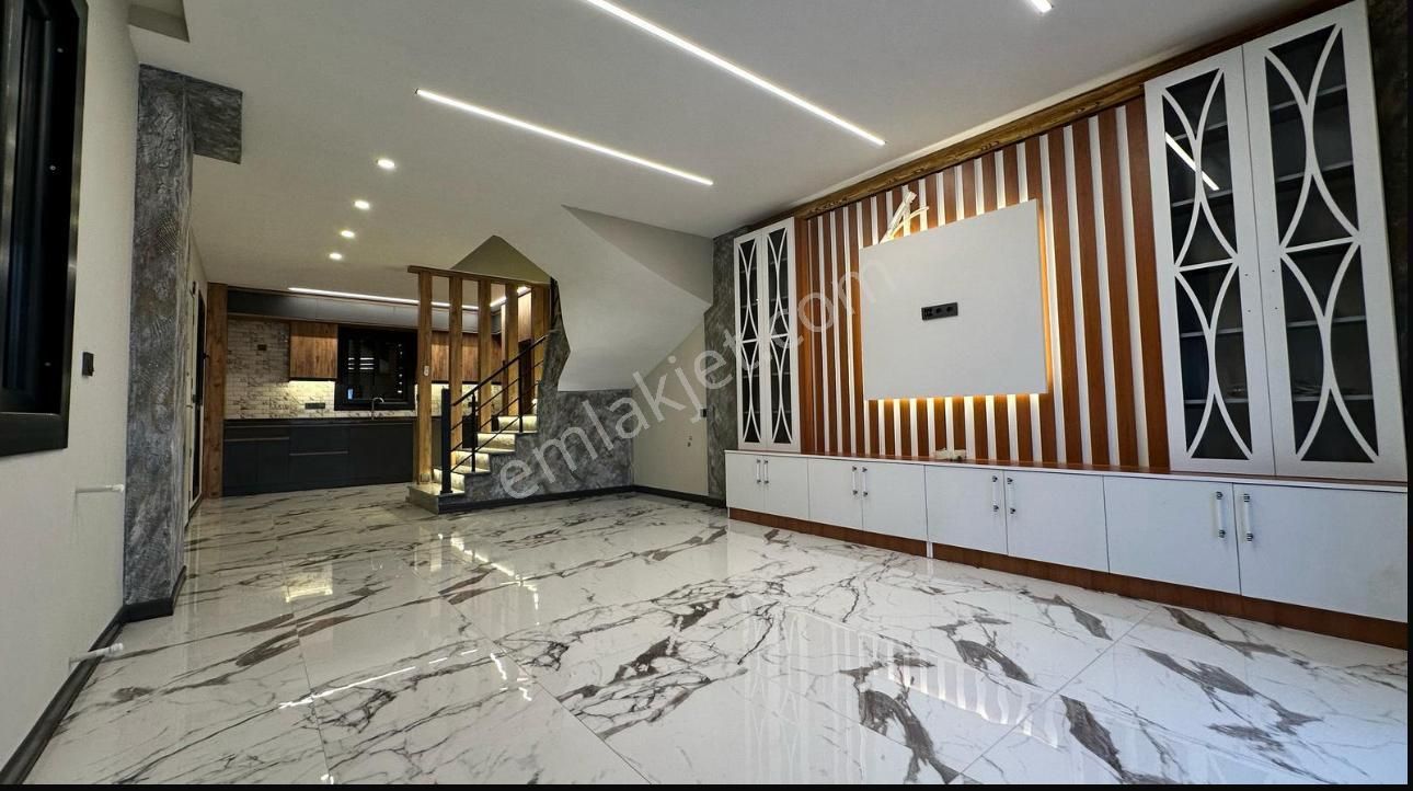 Didim Merkezde 4+1 Otoparklı Sıfır Villa - Görsel 8