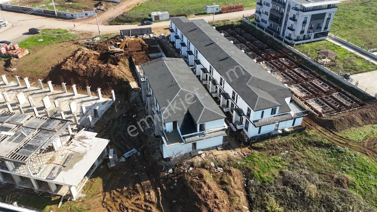 Kartepe Fatih S.mehmet Mahallesinde,bahçeli,3+1 Geniş Villa