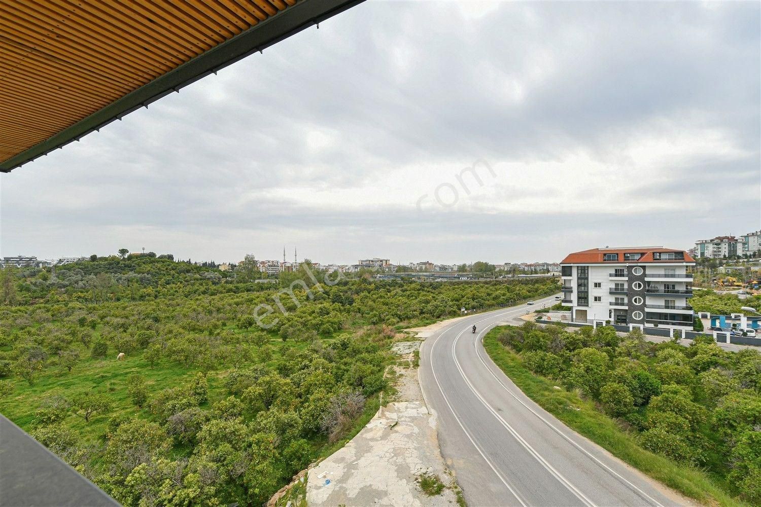 Oba’nın En Prestijli Sitesinde, Full Donanımlı 3+1 Seçkin Daire - Görsel 14