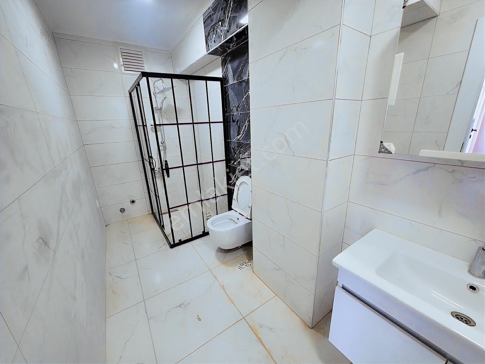 Başiskele Yeşilyurt'ta Cadde Üzerinde,sıfır,3+1 Lüks Daire - Görsel 2