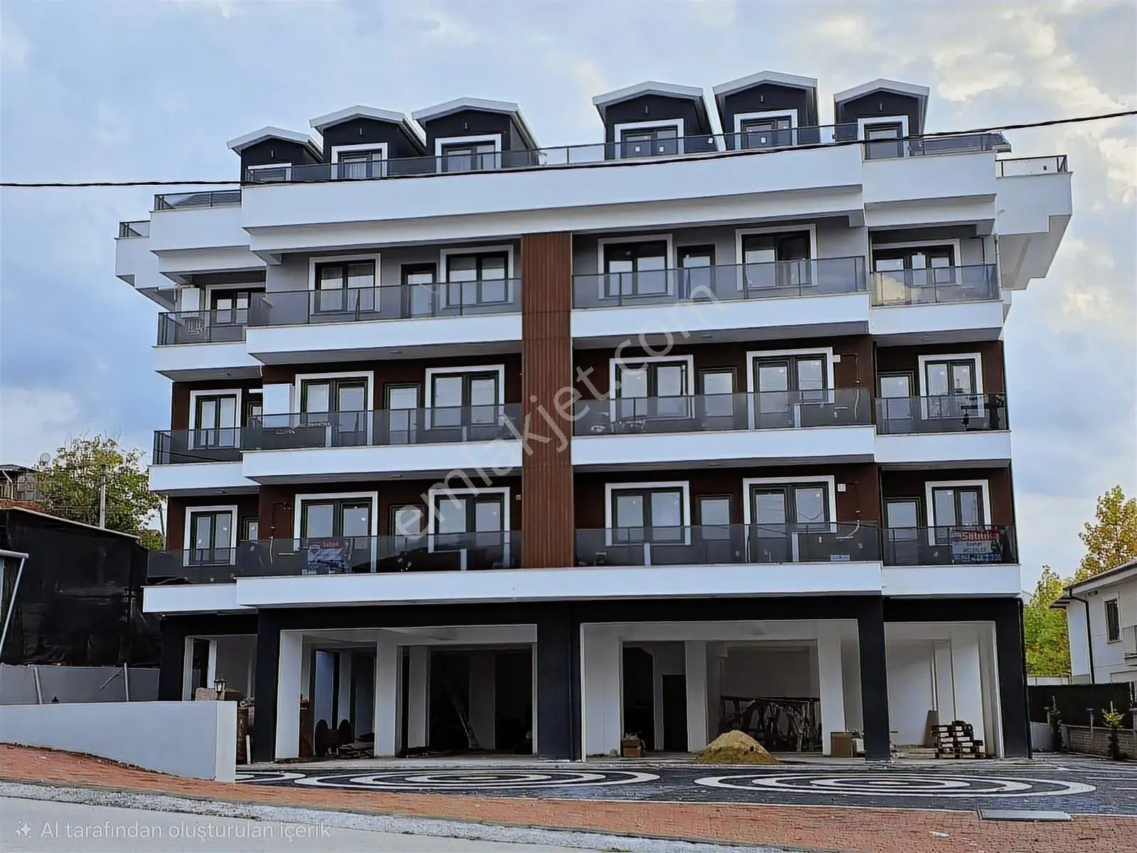 Başiskele Yeşilyurt'ta Cadde Üzerinde,sıfır,3+1 Lüks Daire