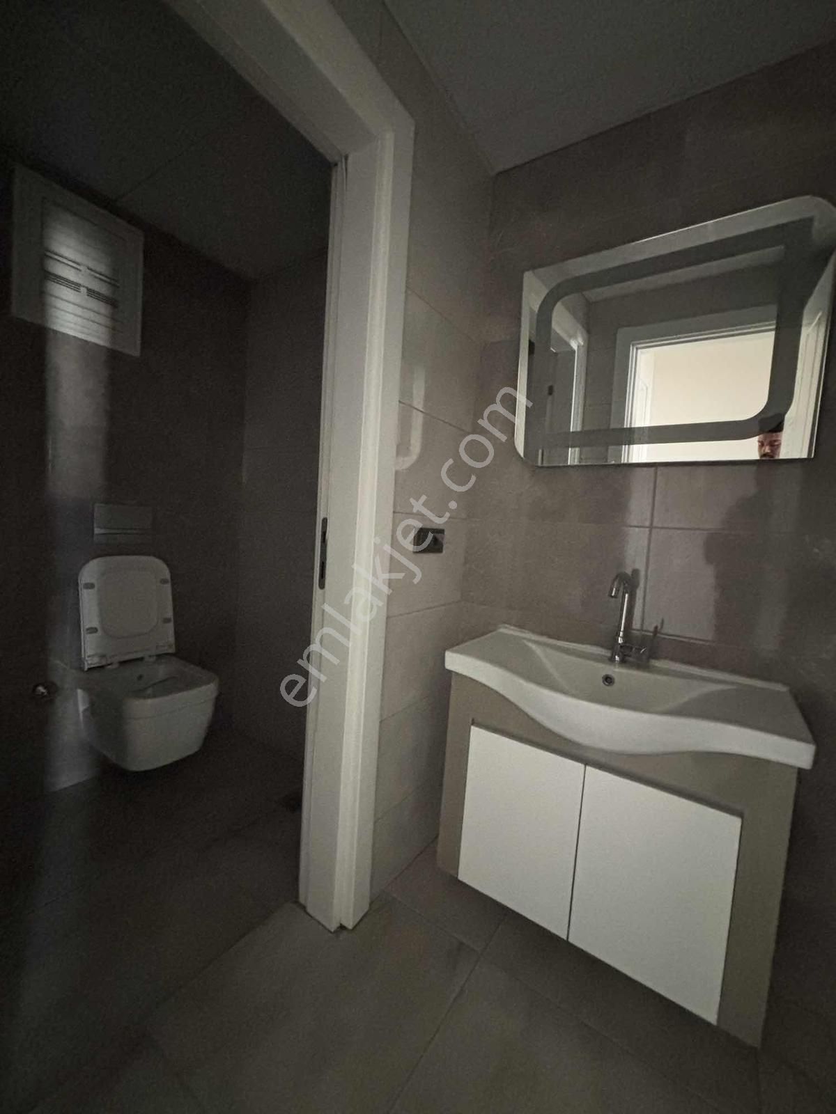 Fatih Karakolu Karşısı 3+1 Ara Kat Geniş Daire - Görsel 3