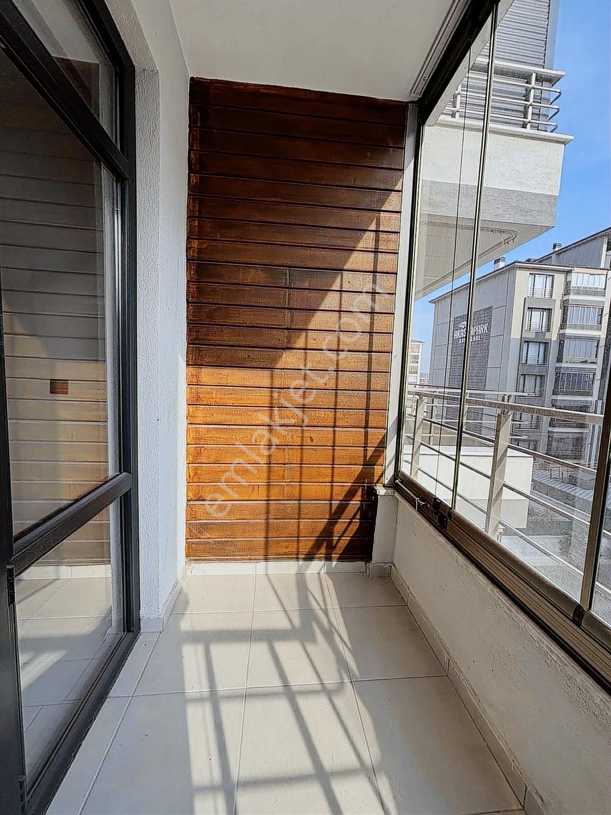 Fatih Karakolu Karşısı 3+1 Ara Kat Geniş Daire - Görsel 33