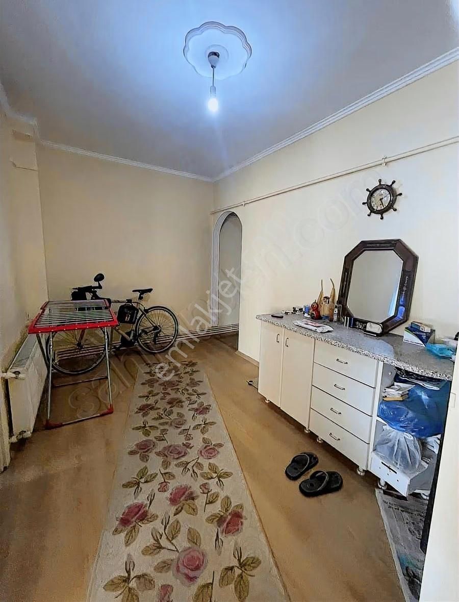 Sarıyer Büyükdere'de Caddeye Çok Yakın Satılık Daire - Görsel 4