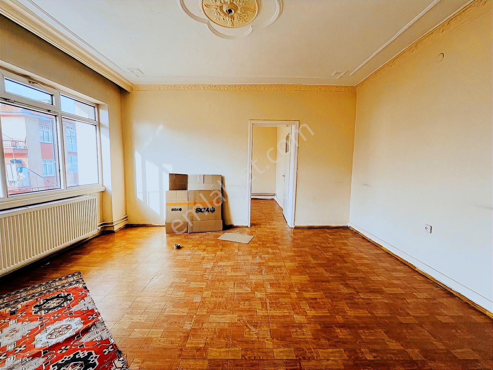 Valentia'dan Karşıyaka İş Merkezi Yanı Ara Kat Satılık 3+1 Daire - Görsel 2