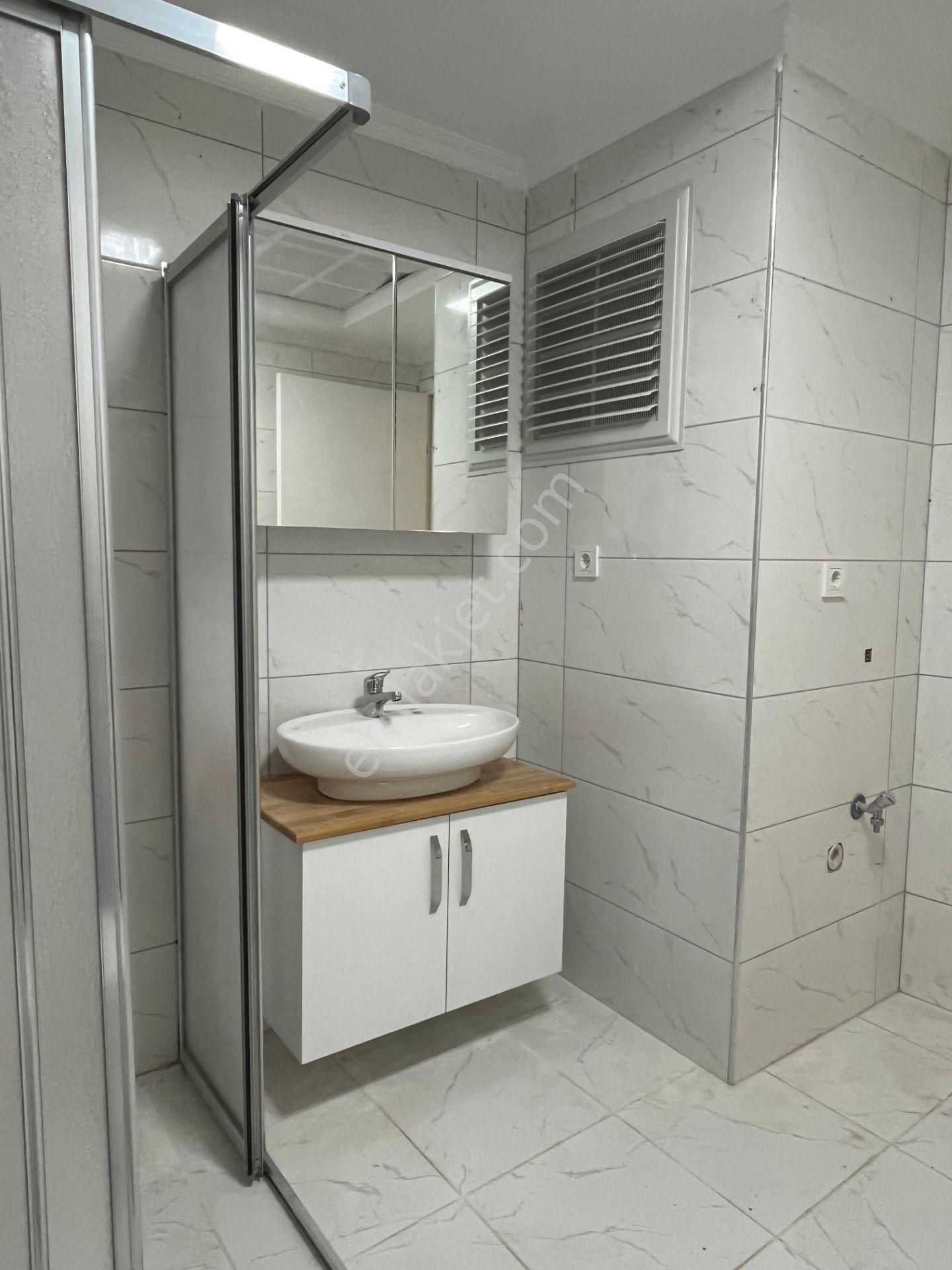 Göçmen Gayrimenkul'den Yıldıztepe Mah.3+1 Satılık Daire - Görsel 3