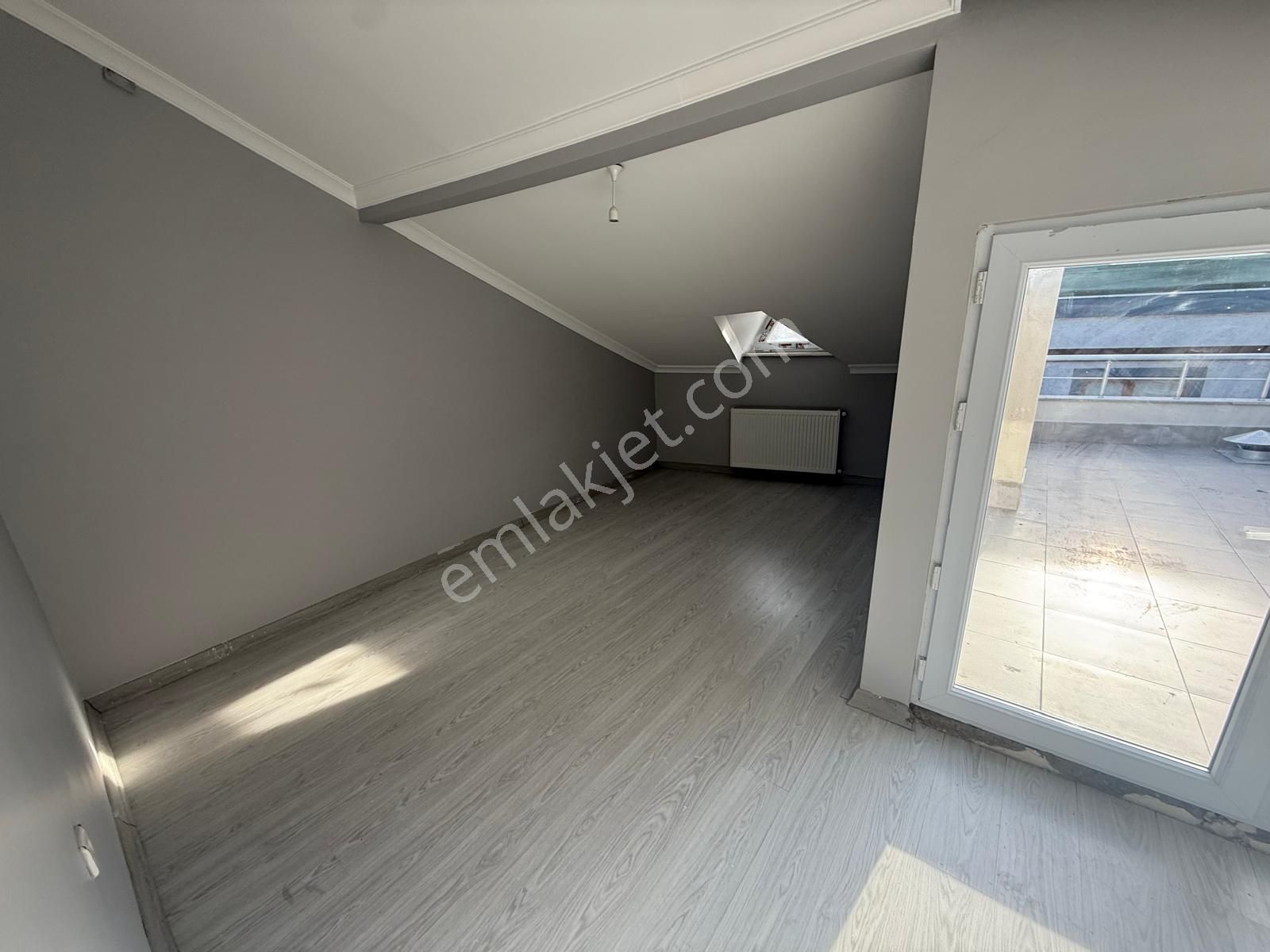 Barış'tan Tepeüstü Yıldız Caddesinde Satılık 4+1 Dublkes Daire - Görsel 7