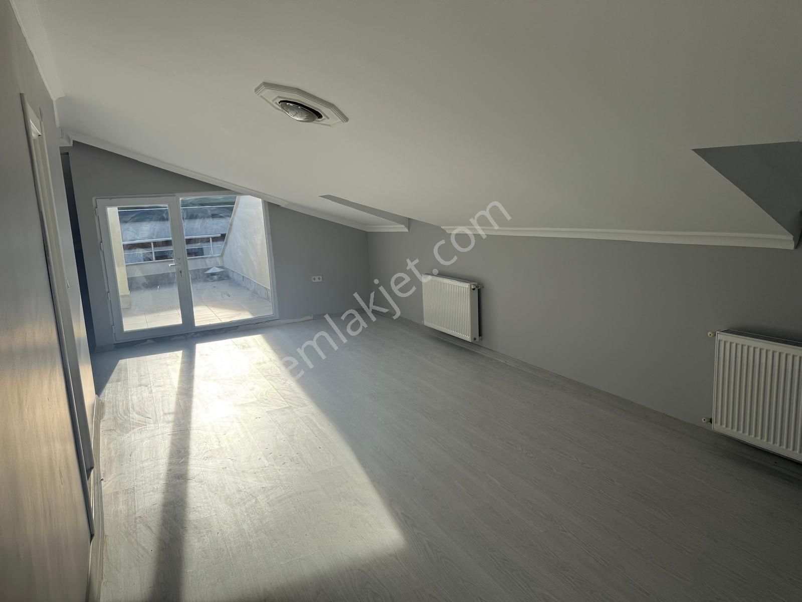 Barış'tan Tepeüstü Yıldız Caddesinde Satılık 4+1 Dublkes Daire - Görsel 11
