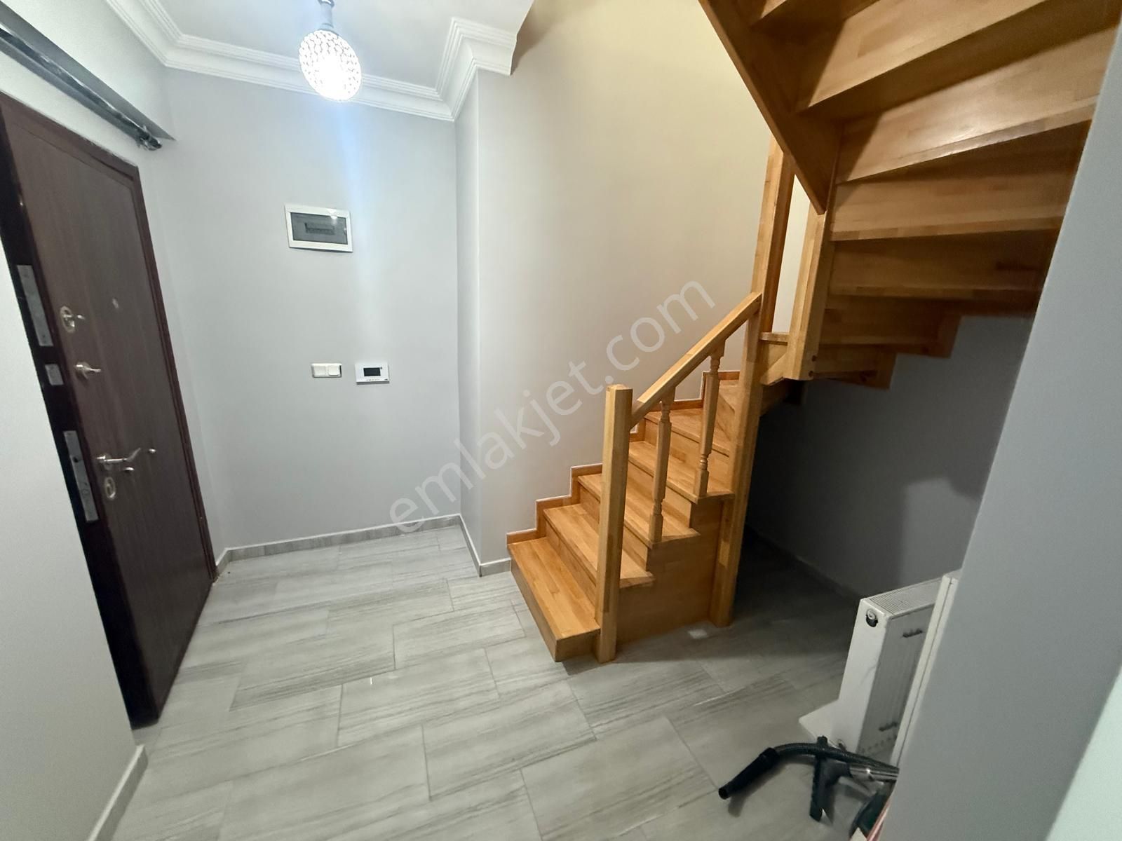 Barış'tan Tepeüstü Yıldız Caddesinde Satılık 4+1 Dublkes Daire - Görsel 15