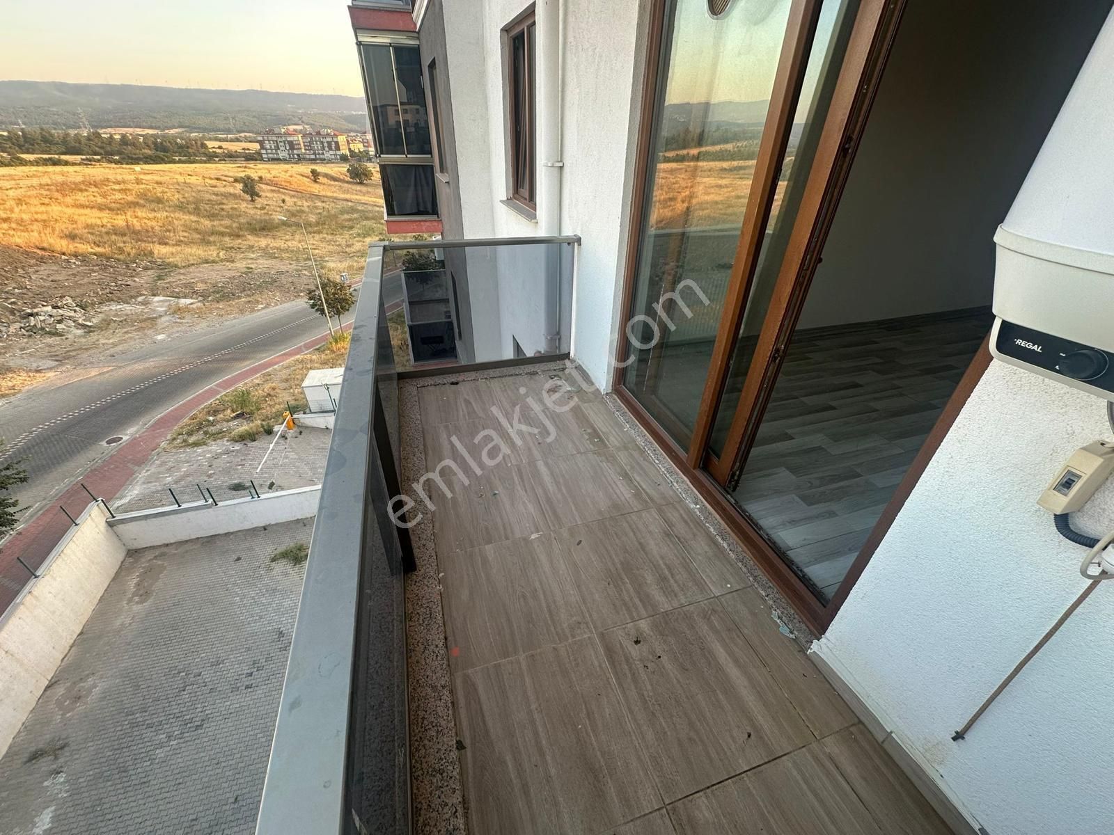 Çanakkale Kepez Hamidiye Mahallesi'nde Lüks Havuzlu Sitede Kiralık 1+1 Daire - Görsel 5