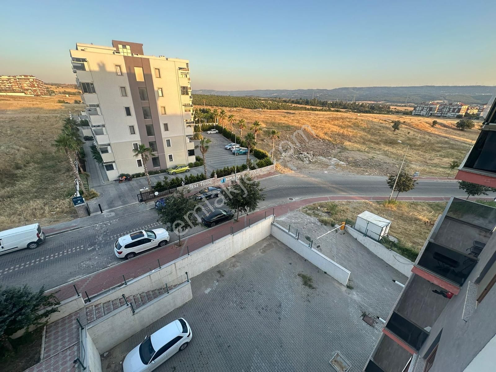 Çanakkale Kepez Hamidiye Mahallesi'nde Lüks Havuzlu Sitede Kiralık 1+1 Daire - Görsel 4