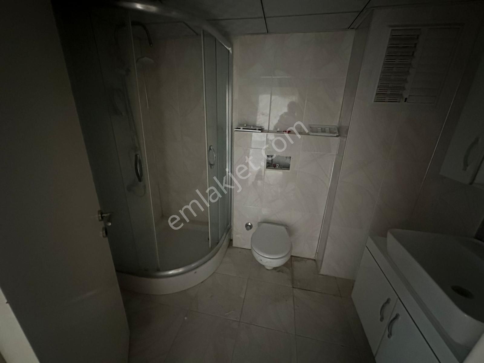 Çanakkale Kepez Hamidiye Mahallesi'nde Lüks Havuzlu Sitede Kiralık 1+1 Daire - Görsel 18