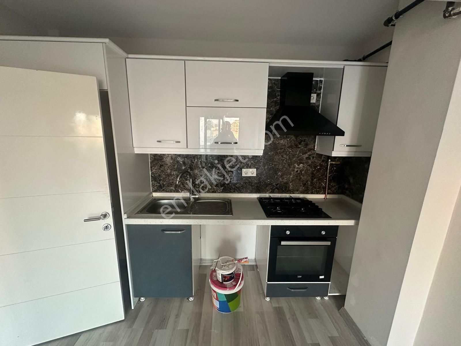 Çanakkale Kepez Hamidiye Mahallesi'nde Lüks Havuzlu Sitede Kiralık 1+1 Daire - Görsel 10