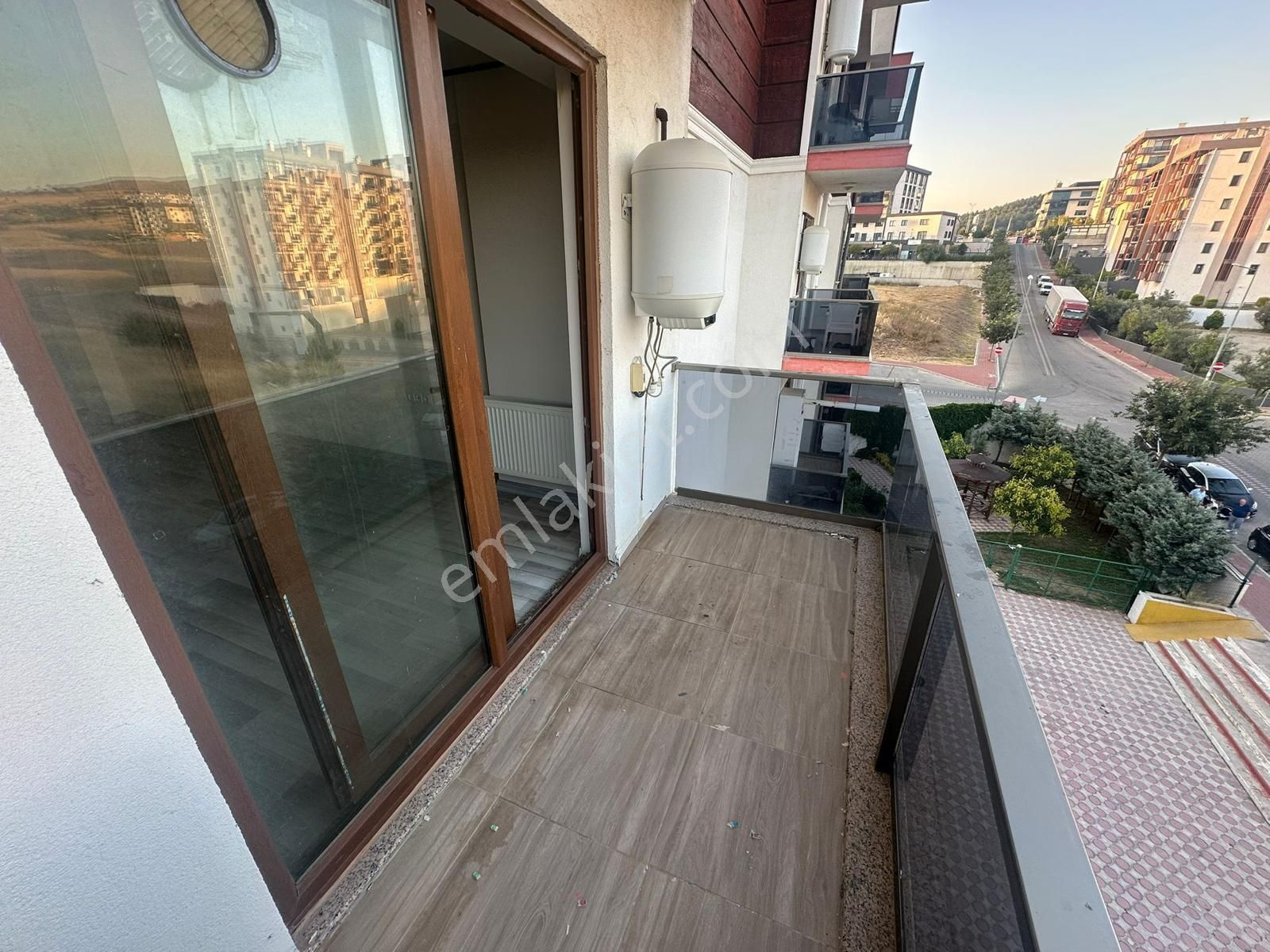 Çanakkale Kepez Hamidiye Mahallesi'nde Lüks Havuzlu Sitede Kiralık 1+1 Daire - Görsel 6