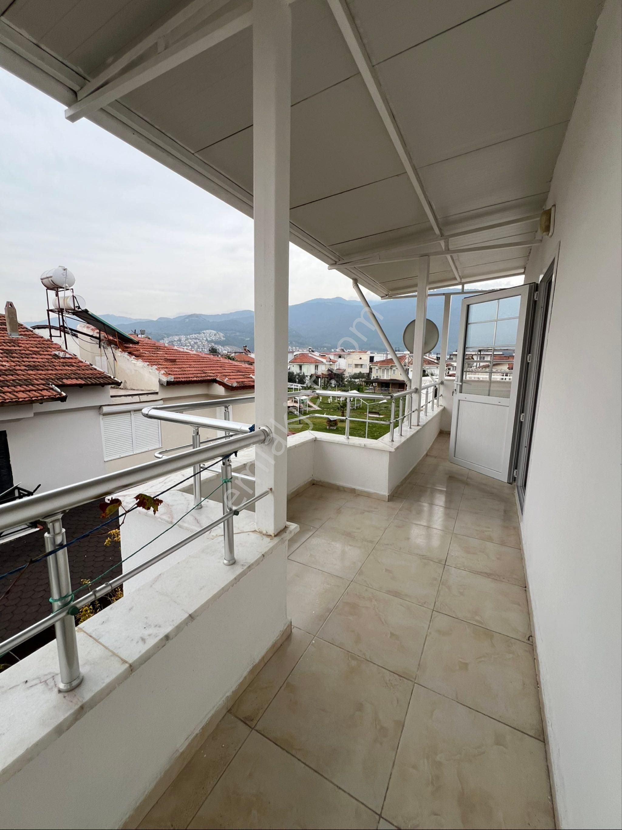 Kuşadası Güzelçamlı’da Denize 200 Metre Mesafesinde Köşe Konumlu Villa Çok Acil Satılık - Görsel 32