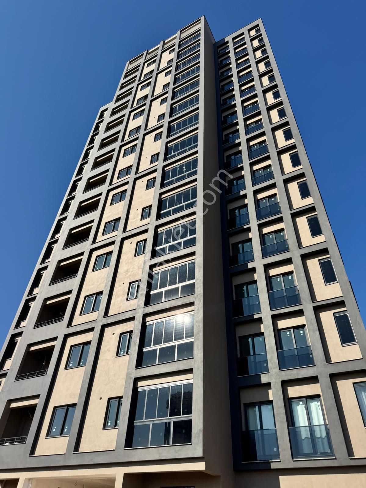 Bm''den Site İçinde 8.000m2 Güvenlikli Havuzlu 2+1 Daire - Görsel 4