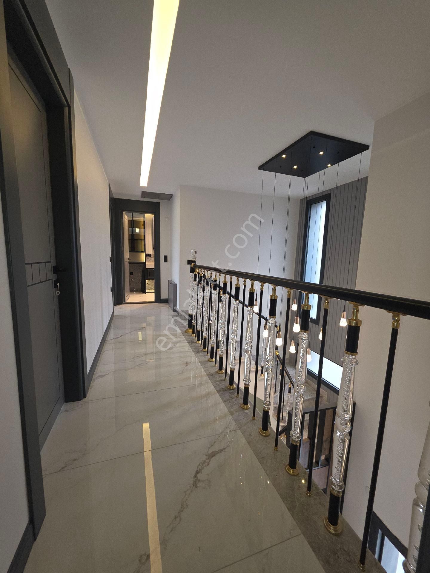 Kuşadası Satılık Sıfır 4+1 Villa - Görsel 8