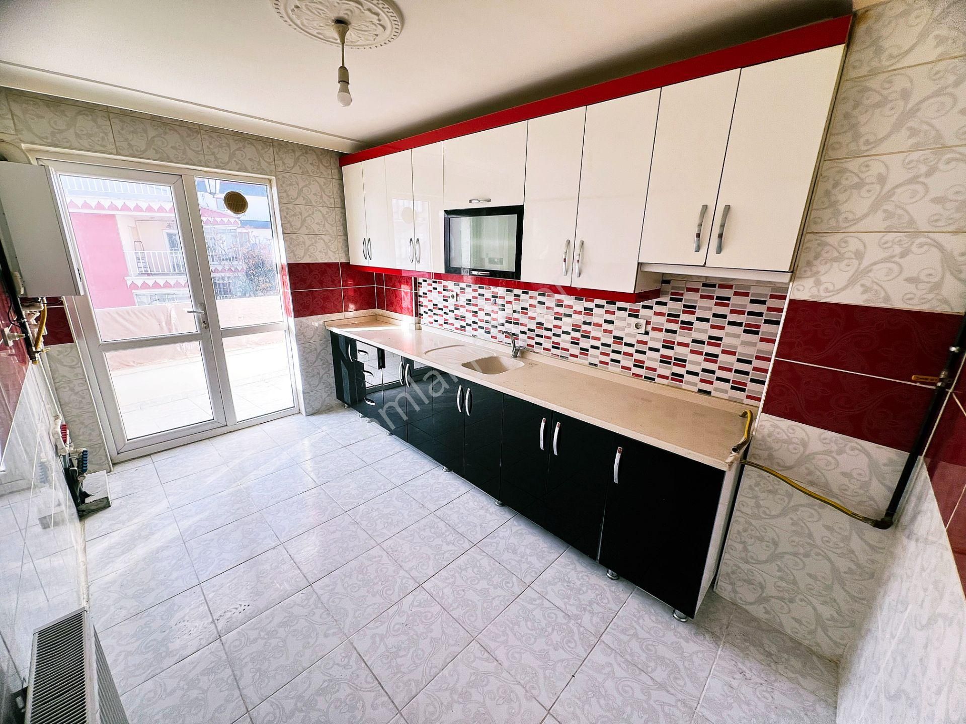 Şehitkubilay Da Özlem Ve Şehir Hastaneye Yakın Kiralık 3+1 Daire