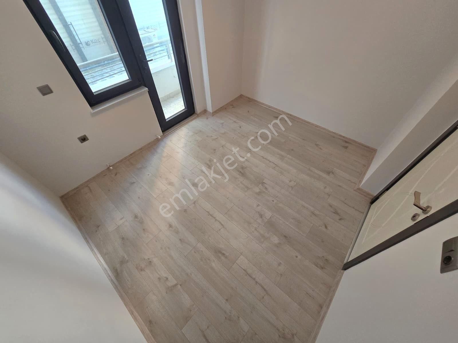 ▀▄jet Emlaktan Altınkum'da Ön Cephe Ebv. Banyolu Şık Tasarım 2+1 - Görsel 14