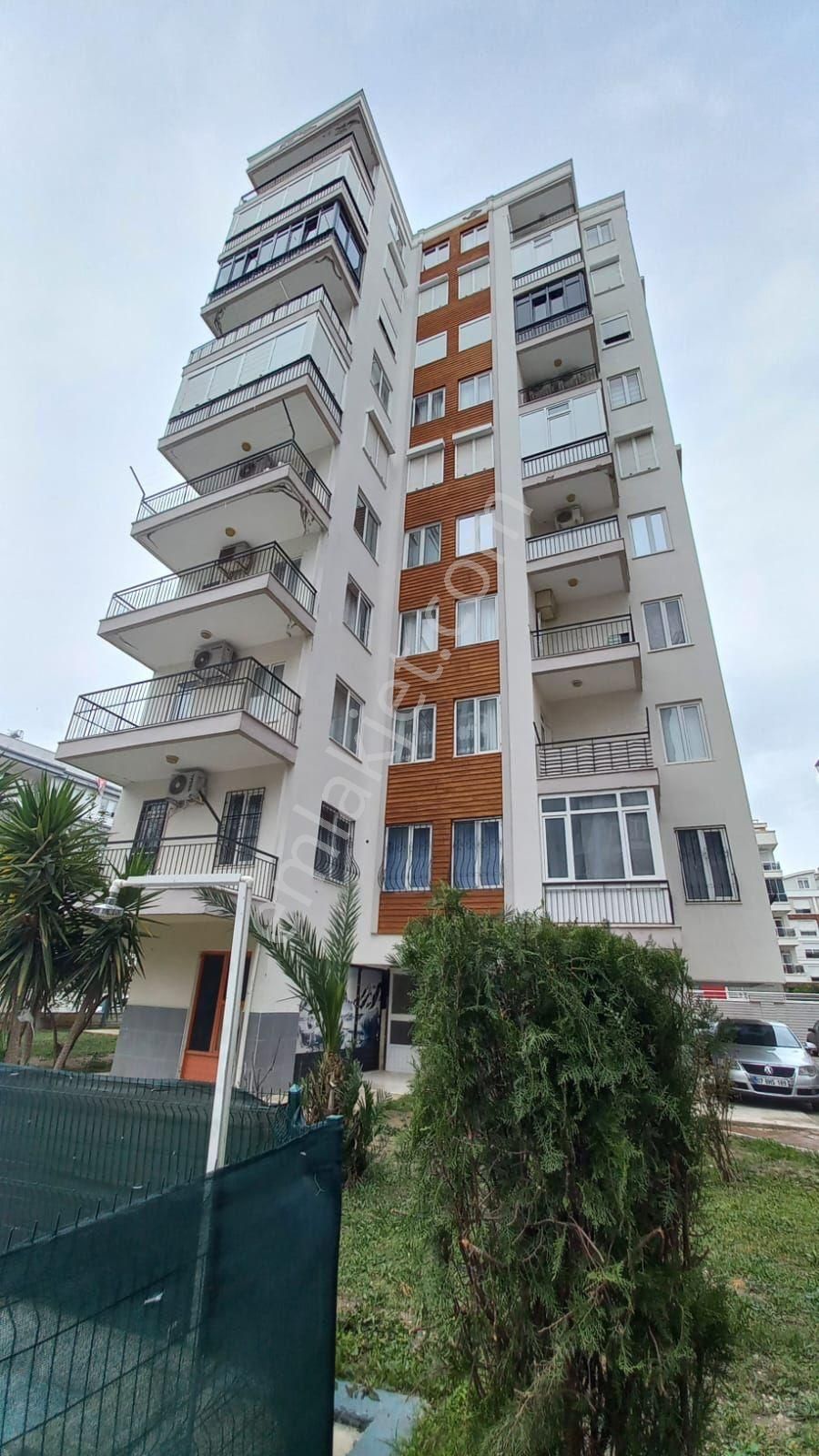 Hurma’da Havuz Manzaralı . 3 Cepheli . 3 Balkonlu Geniş 3+1 . Doğalgaz Kapıda - Görsel 4