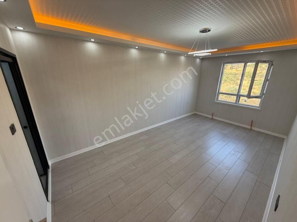 Metrobüse Yürüme Mesafesinde Bölgenin En Uygun 2+1 Fırsat Daire.. - Görsel 13