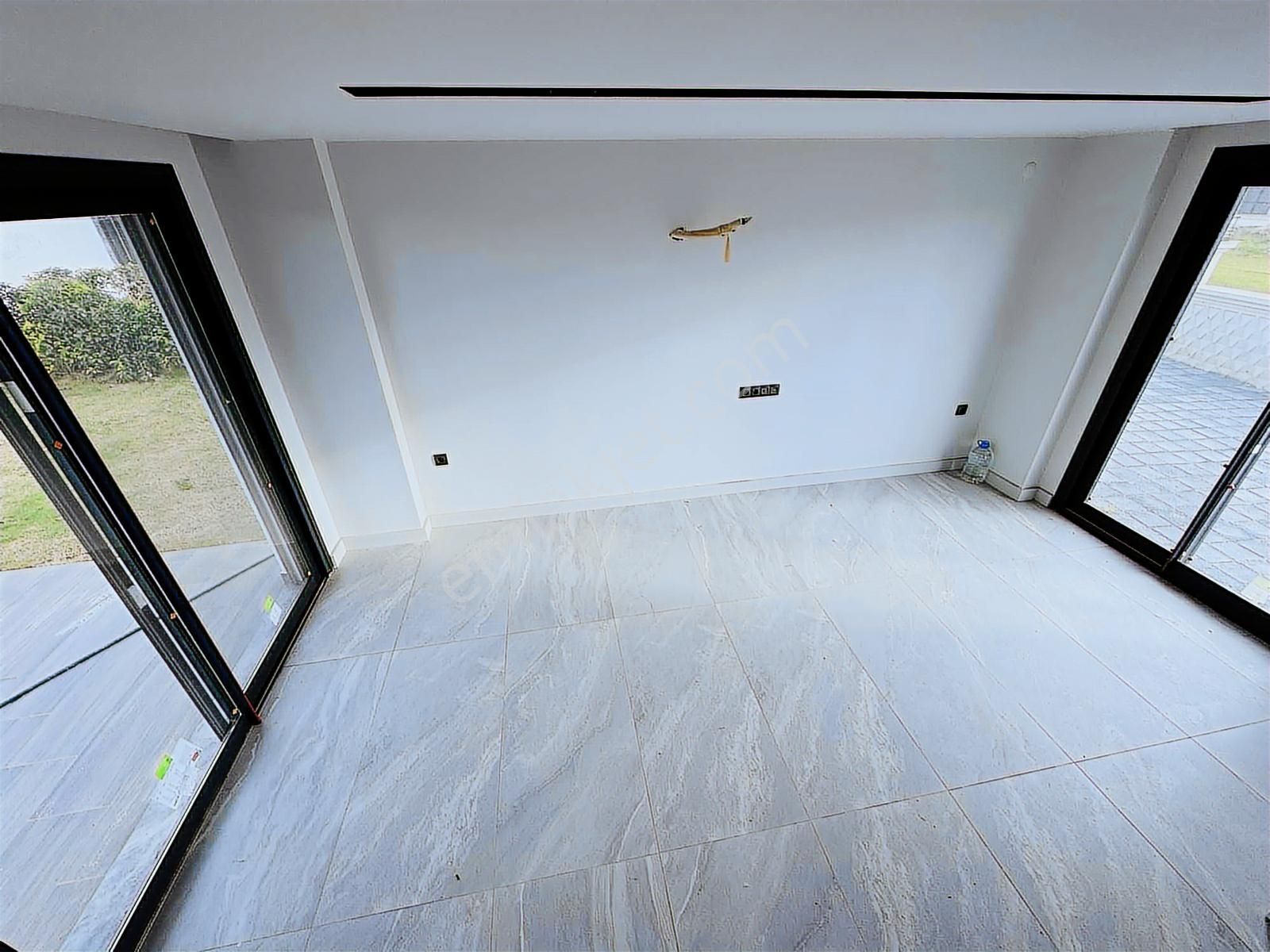 Kuşadası Güzelçamlı'da Tek Müstakil Havuzlu Satılık 3+1 Villa - Görsel 7