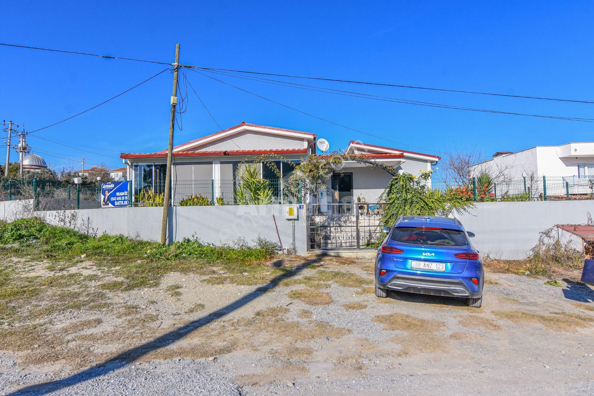 Kuşadası Yeniköy'de Ana Yola Yakın Bahçeli Müstakil Yaşam